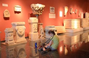 Perri sketching Roman fragments in the Antalya Museum....which is simply amazing.
